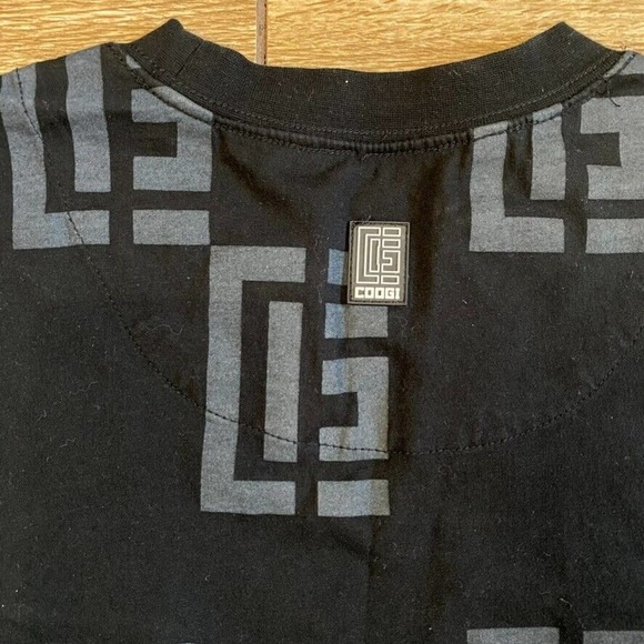 Coogi Men's Australia 1969 T-shirt Industria Black Logo Print - Picture 3 of 10